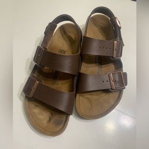 LIKE NEW BIRKENSTOCK MILANO SIZE 8.5